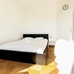 Studio Geneva Cozy