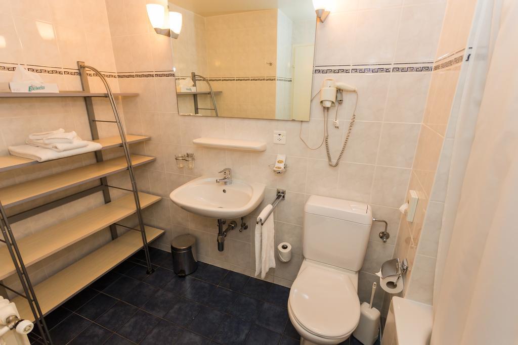Comedie Hotel
