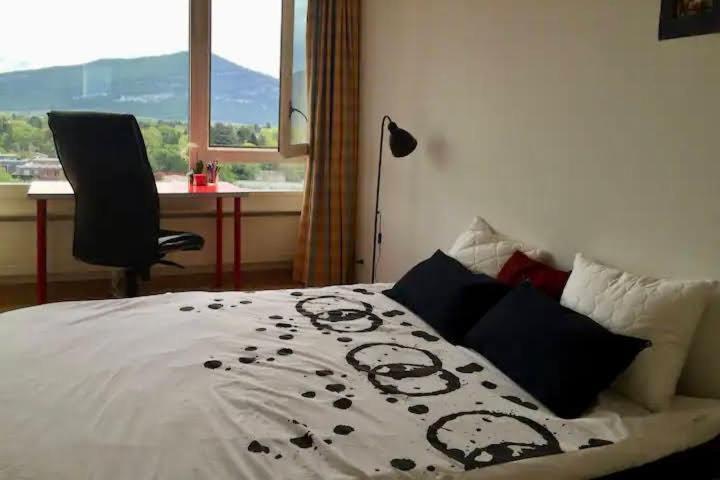 Central Furnished 2br In *