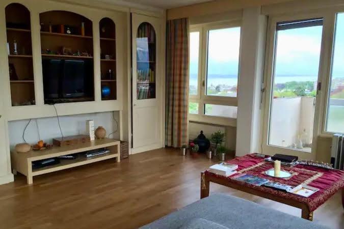 Central Furnished 2br In Appartement Genève