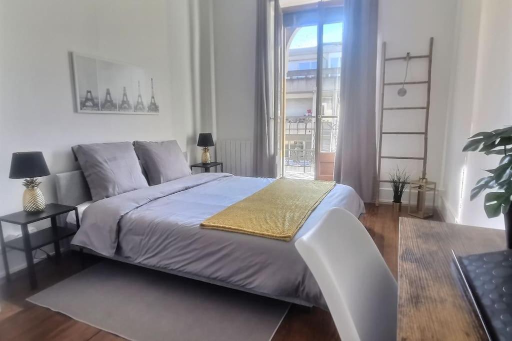 Appartement P&r 2, 2 Bedroom, Close To Center, Plainpalais Genève