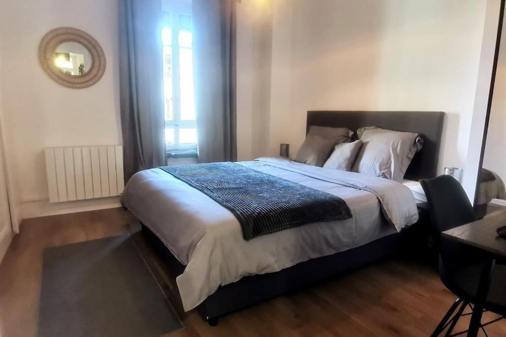 Appartement P&r 2, 2 Bedroom, Close To Center, Plainpalais Genève