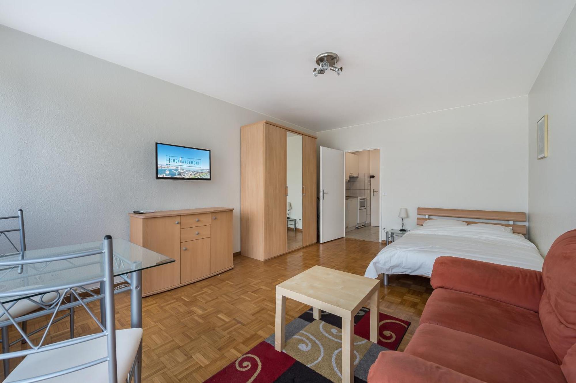 Apartment Athenee 40 By Homenhancement Geneva