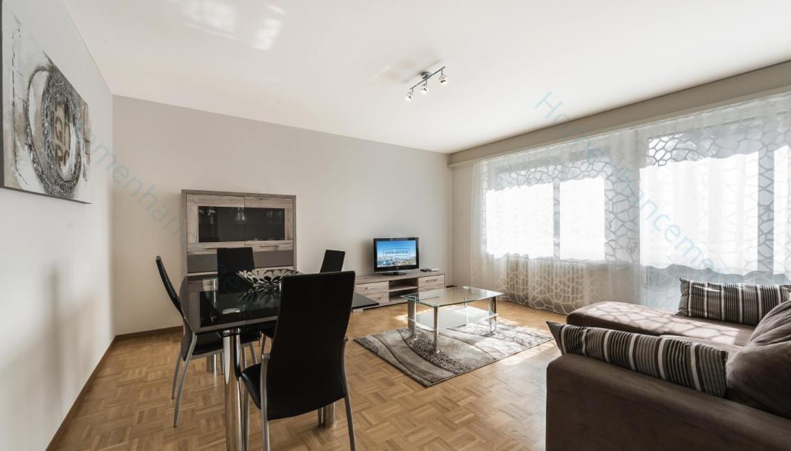 Apartment Athenee 40 By Homenhancement Geneva