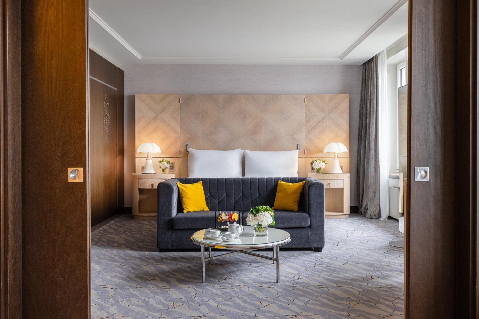 Mandarin Oriental, Hotel