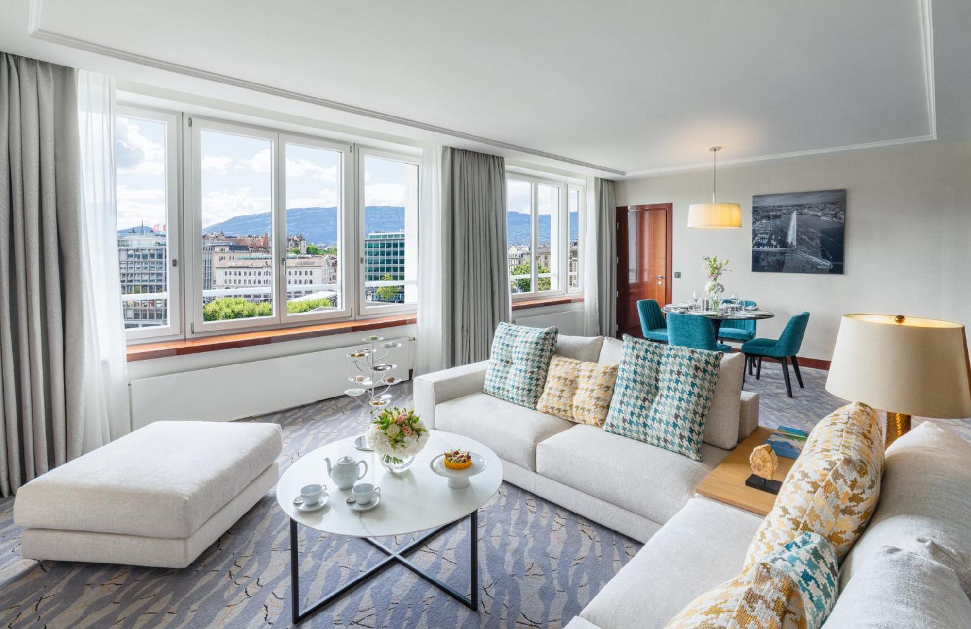 Mandarin Oriental, Hotel