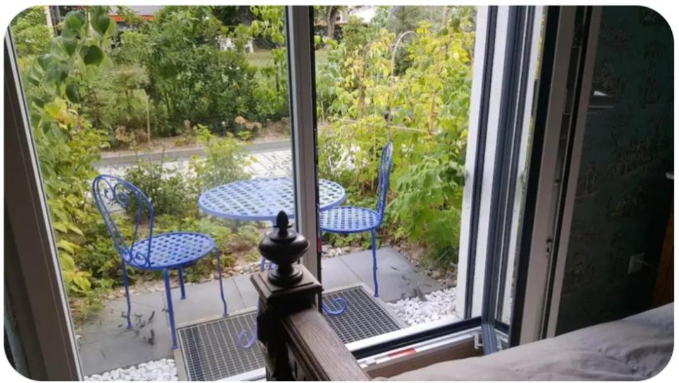 Studio, Entree Par Terrasse * Genève