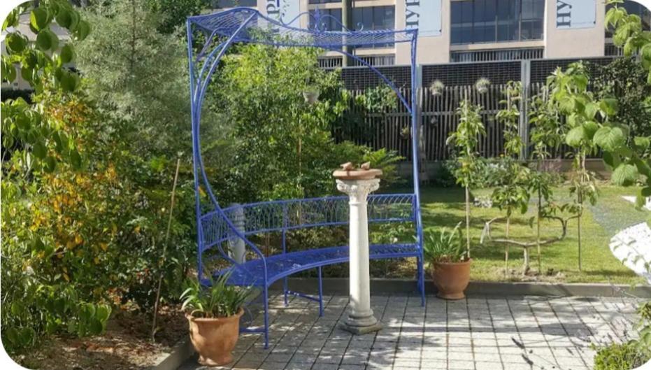 Studio, Entree Par Terrasse Couette-café Genève