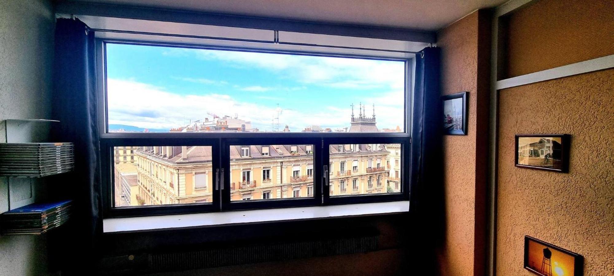Very Bright In The Center Of The Appartement *