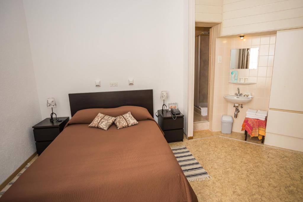 Des Tourelles Hotel 2*