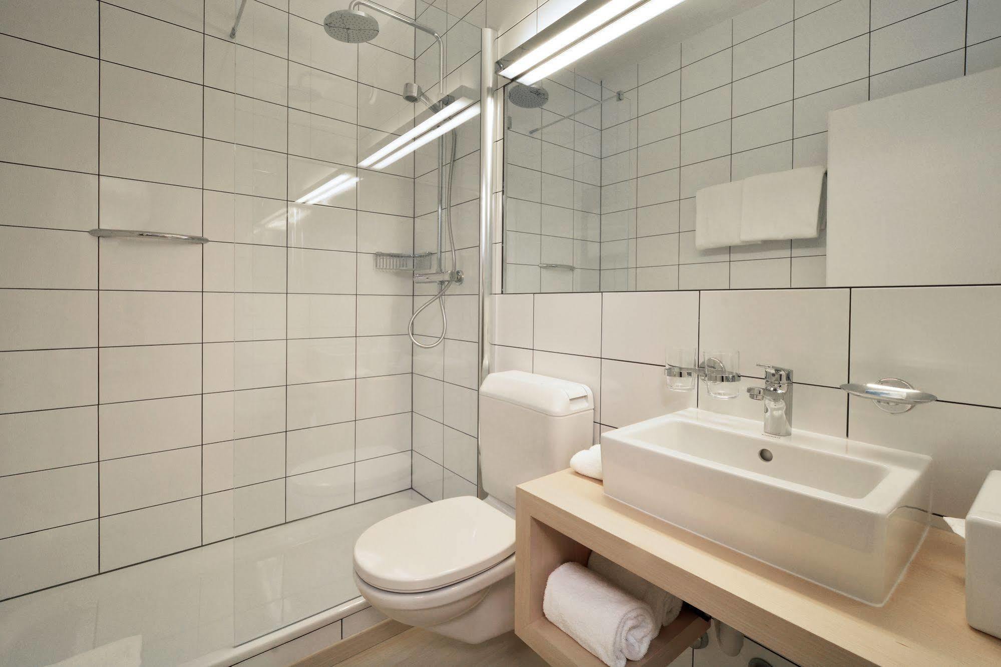 Des Alpes Hotel 3*