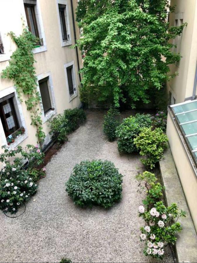 Magnifique Maison De Ville Avec Jardin Privé Genève