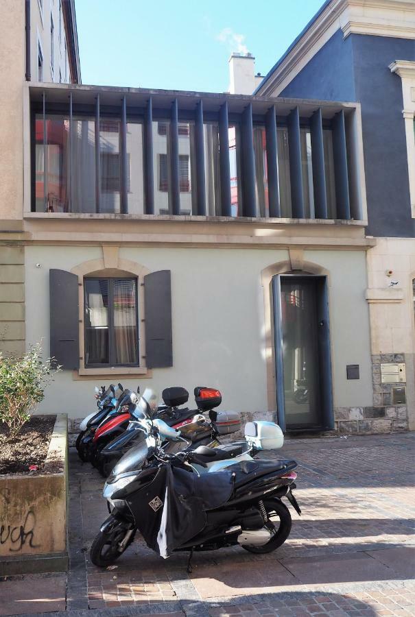 Magnifique Maison De Ville Avec Jardin Privé Genève