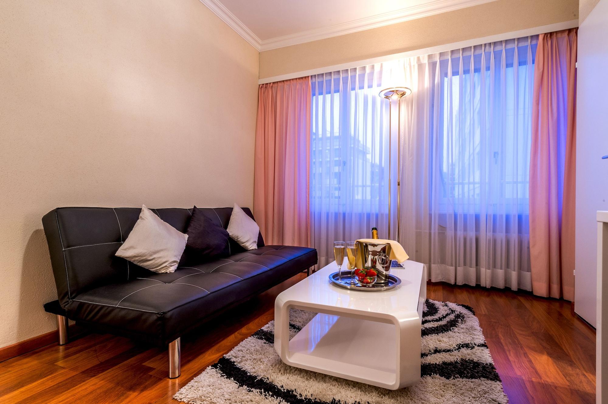 Hotel Century