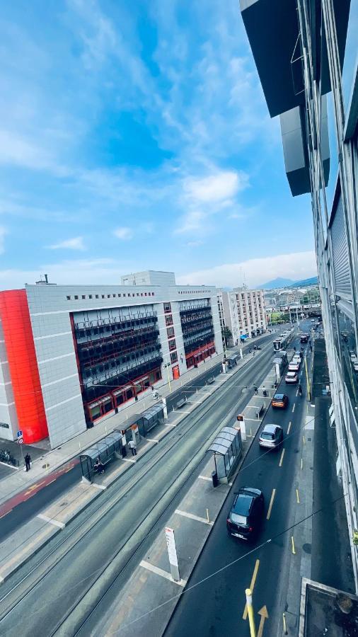 Joli Studio A 3minutes De La Gare Cornavin Apartamento *