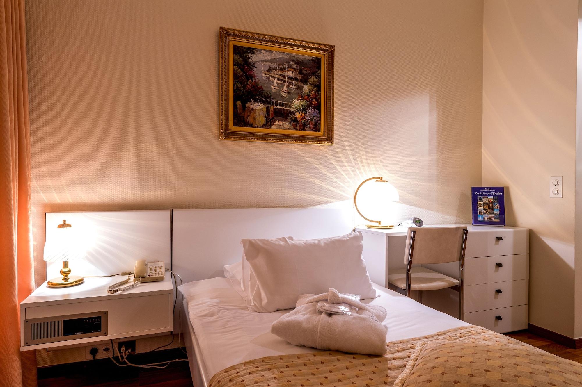 Hotel Century 4*