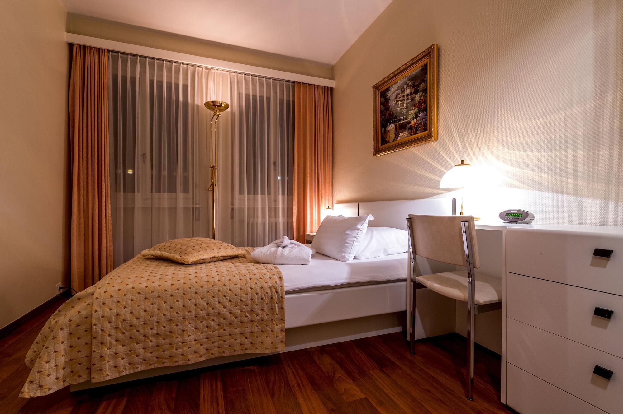 Century 4* Genève