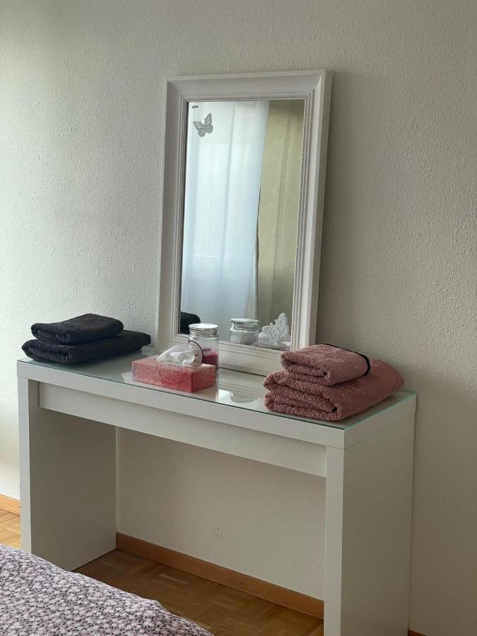Two Bedroom Cozy Flat In The Heart Of