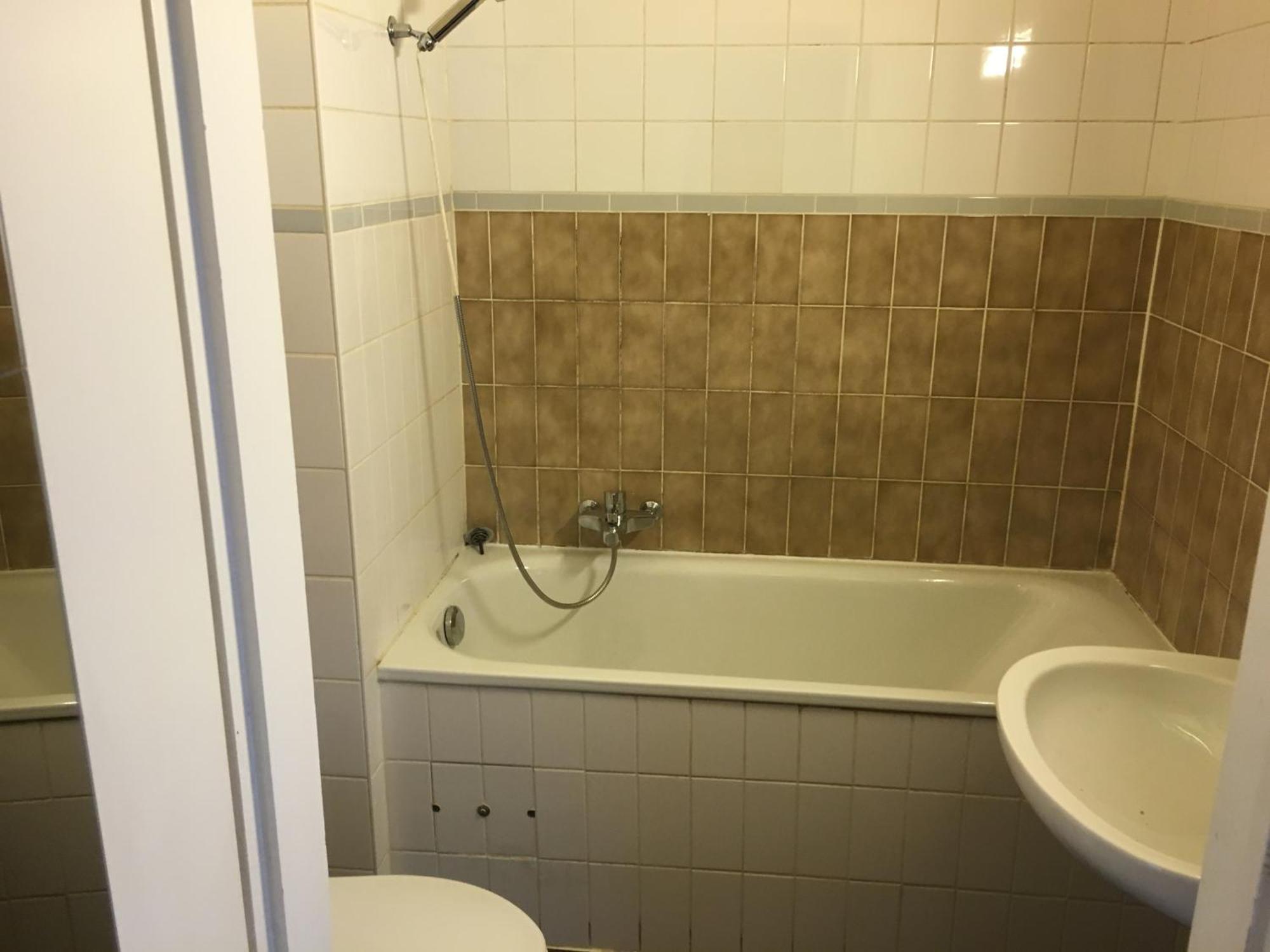 : Proche Lac, Onu Et Centre. Appartement *
