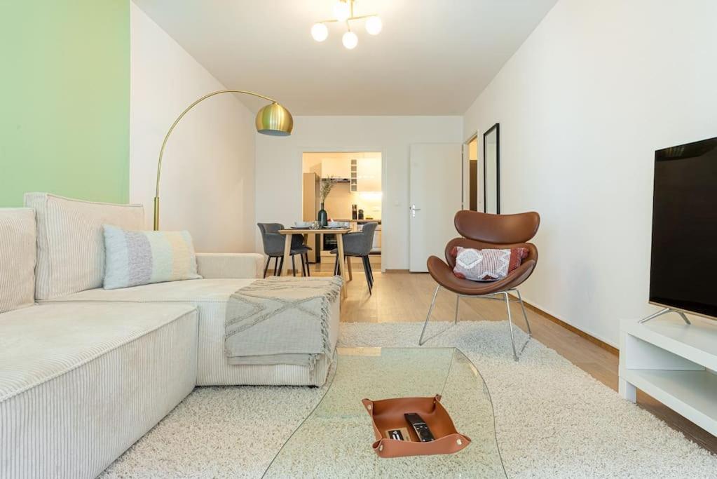 Stylish Lakeside By The Jet D'eau #2 Apartamento