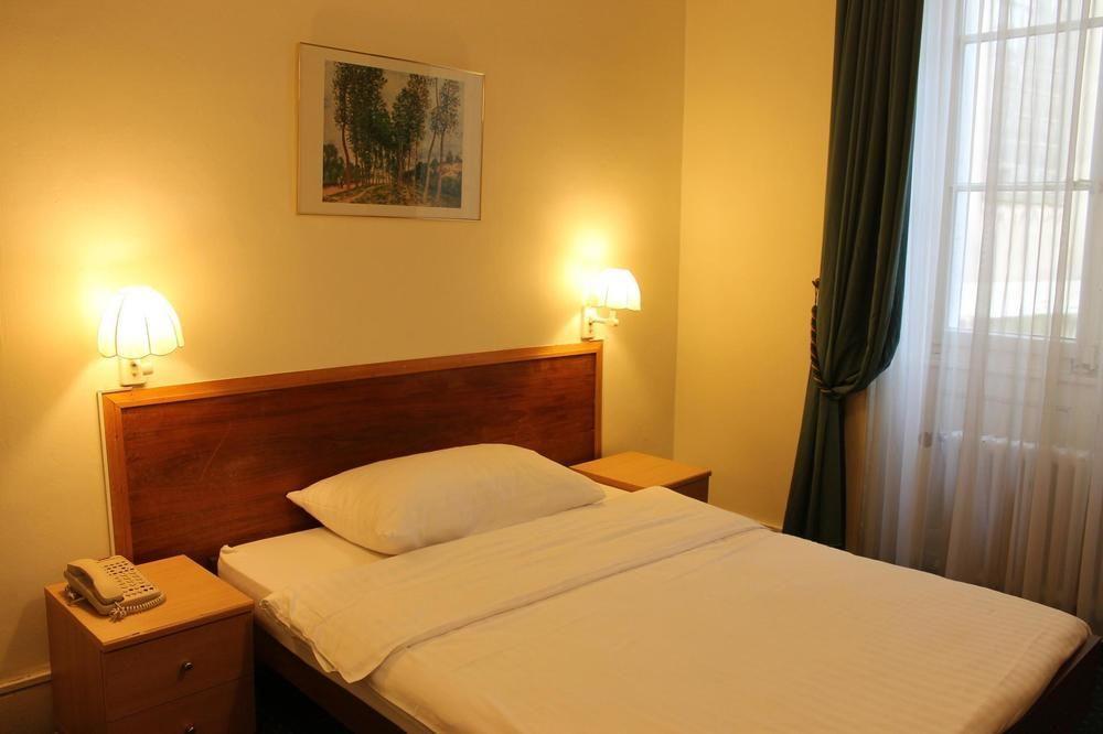 Hotel Pax 3*