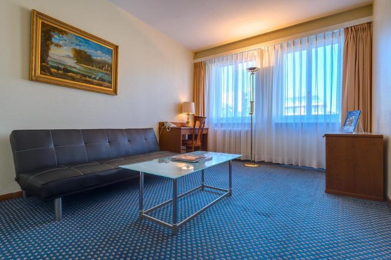 Century 4* Genève