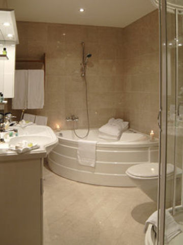 Century 4* Genève