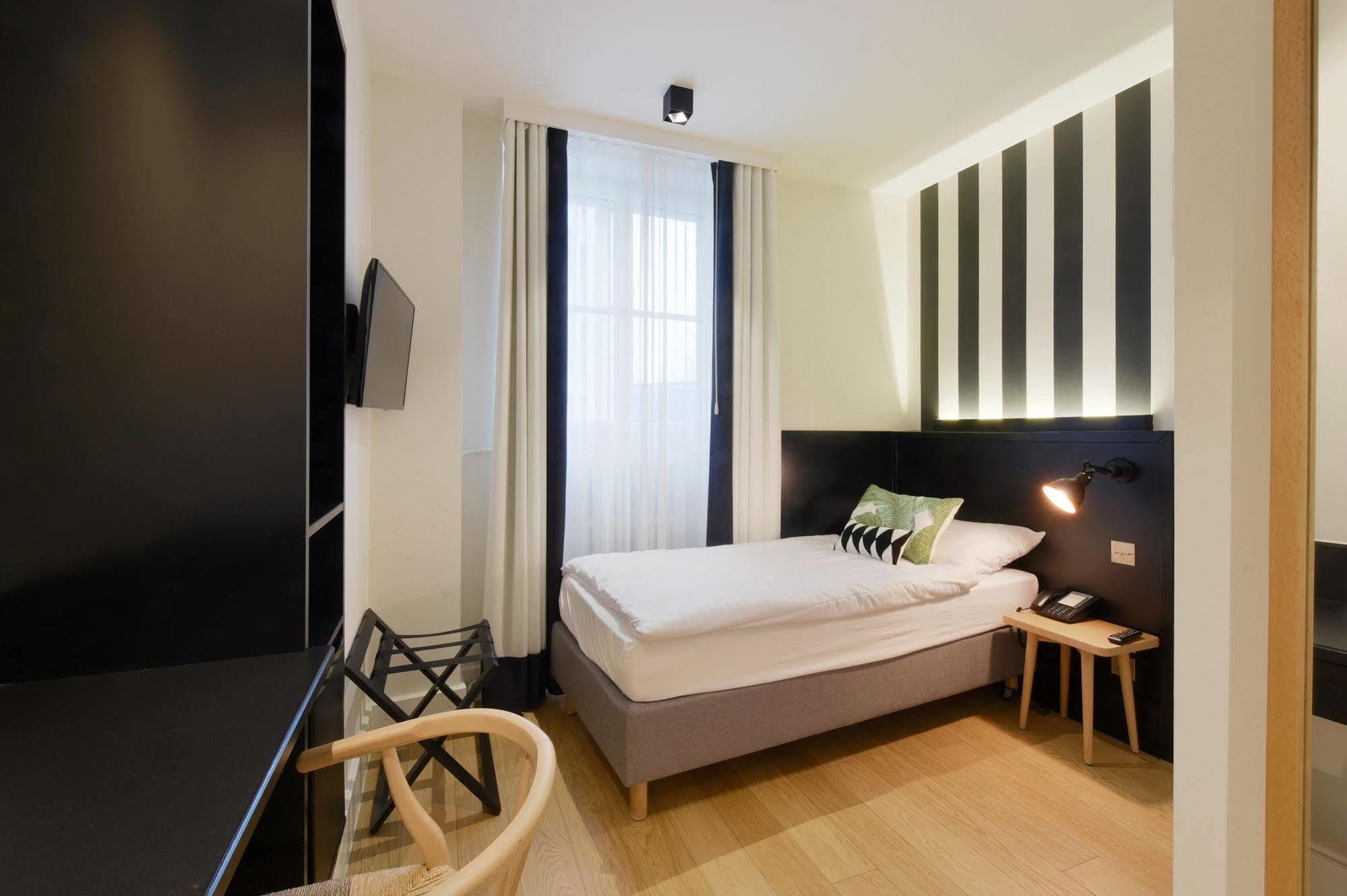 Hotel Pax