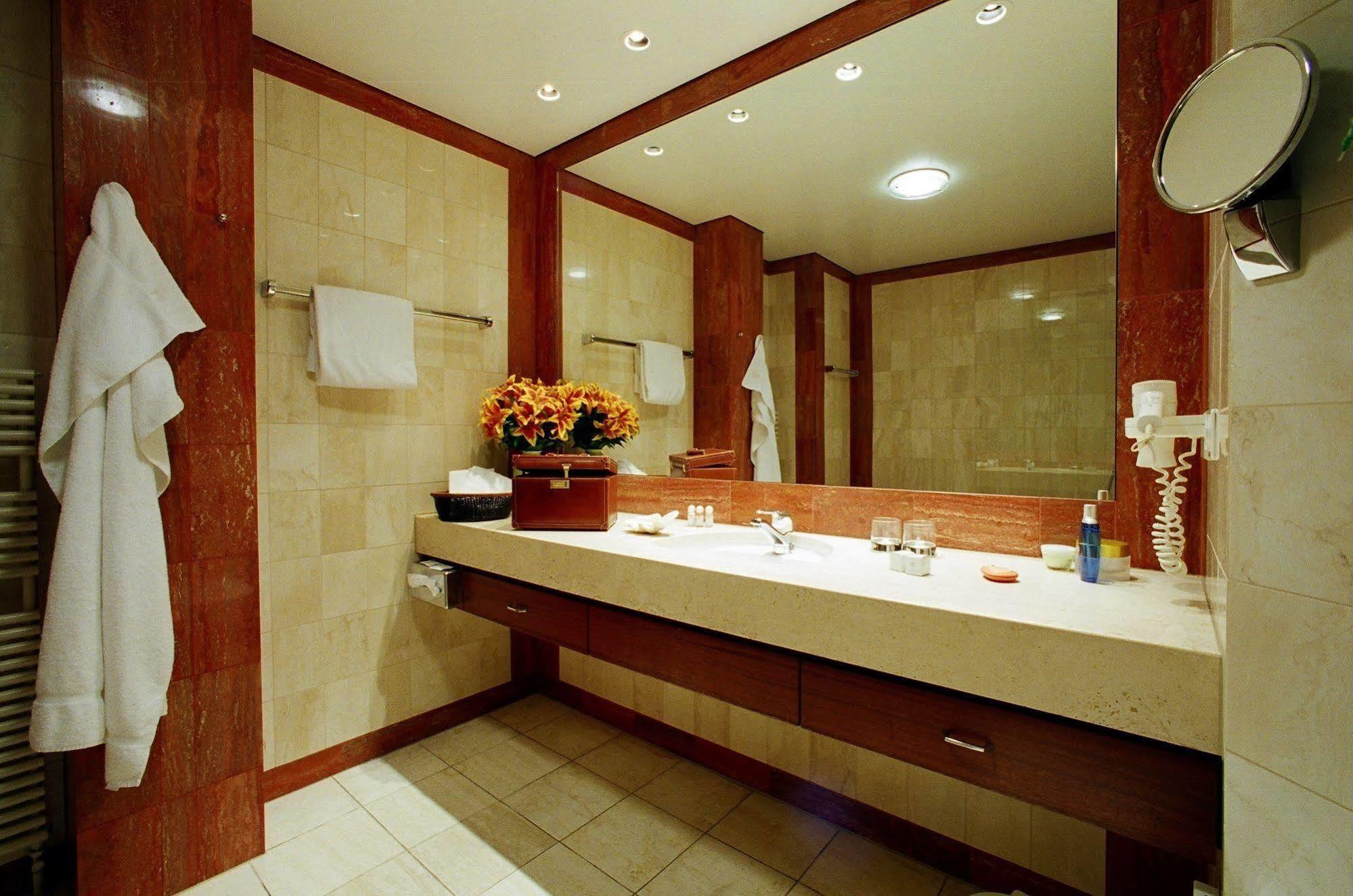Suisse Hotel 3*