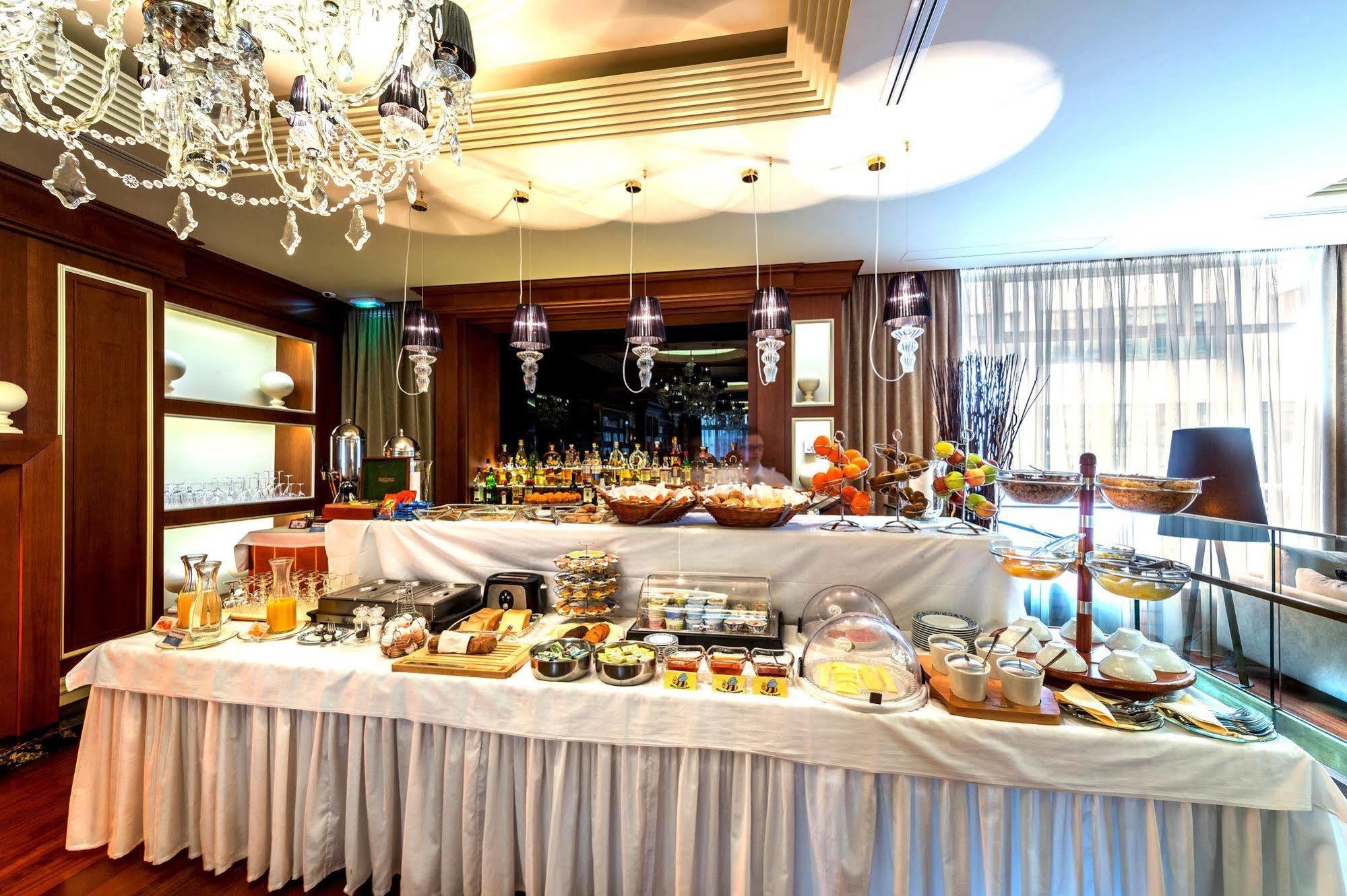 Century Hotel 4*