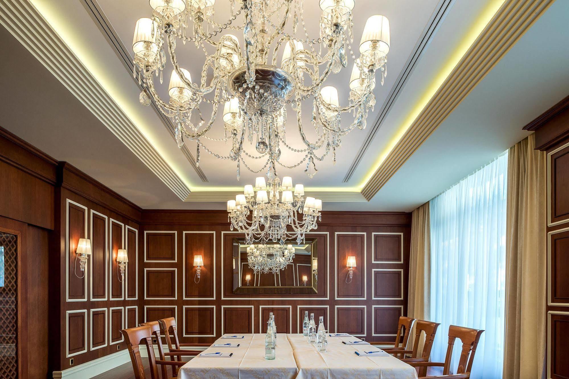 Hotel Century 4*